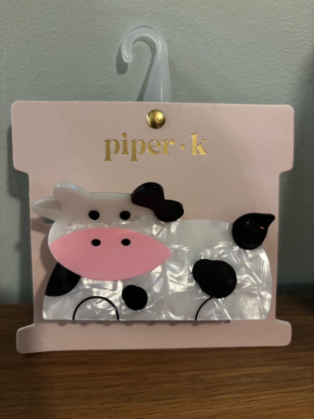 Piper K cow claw hair clip features a whimsical cartoon cow New - Picture 7 of 8